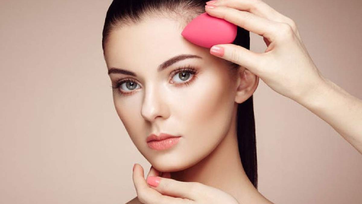Beauty Blender – Introduction, Beauty Blenders Vs Makeup Sponges, and More